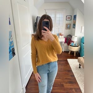 Essential Cashmere V Neck (White + Warren)